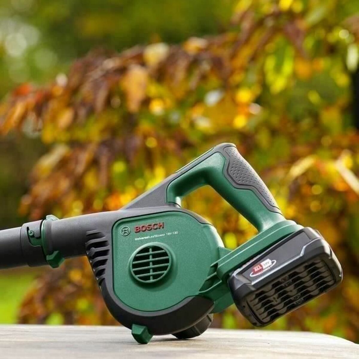 Blåser BOSCH UniversalLeafBlower 18V-130 18 V